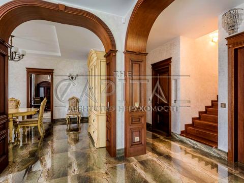 будинок за адресою світанкова, 10