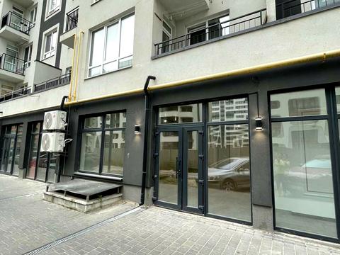 комерційна за адресою Трускавецька вул., 125