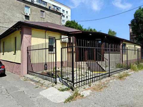 коммерческая по адресу Староказацкая ул. (Комсомольская), 78