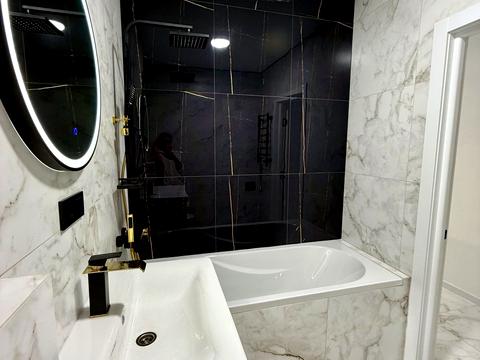 квартира за адресою Олександра Довженка вул., 21А