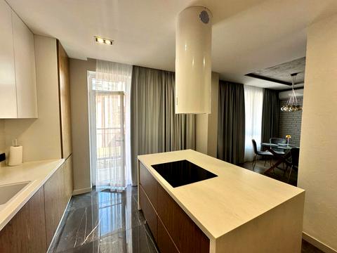 квартира за адресою Пекарська вул., 57