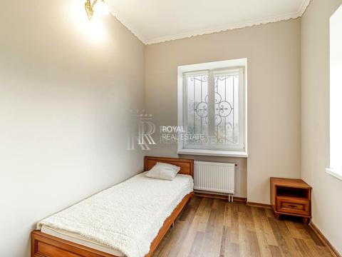 будинок за адресою Богатирська вул., 30