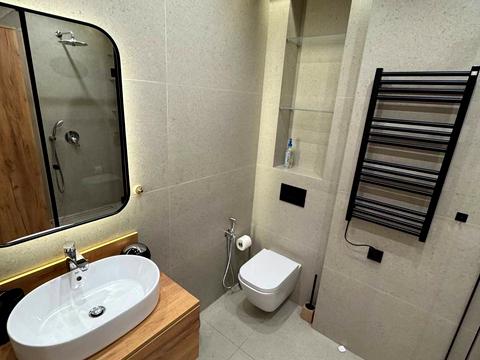 квартира за адресою Маневрова вул., 13-А
