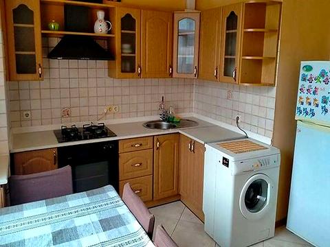 квартира по адресу Строителей ул., 30