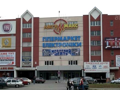 комерційна за адресою Братиславська вул., 52