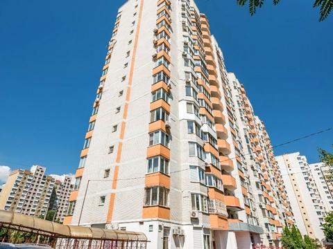 квартира за адресою Анни Ахматової вул., 35-А