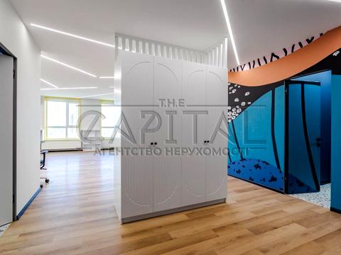 комерційна за адресою Олени Теліги вул., 25