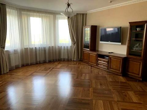 квартира за адресою Миколи Амосова вул., 4