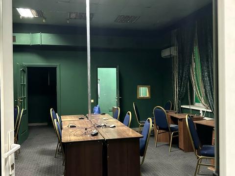 комерційна за адресою Військових Ветеранів, 4