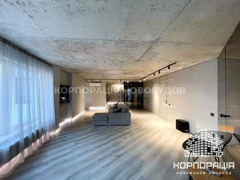 комерційна за адресою Богдана Хмельницького пл., 2В