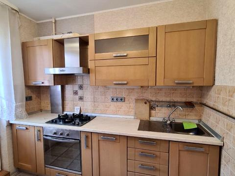 квартира за адресою Прирічна вул., 1