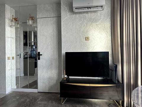 квартира за адресою Анни Ахматової вул., 46