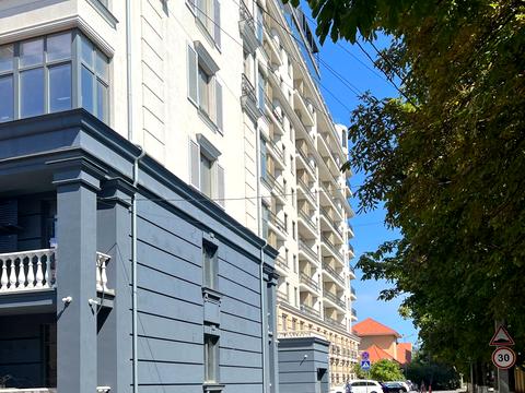 квартира по адресу Вице-адмирала Азарова ул. (Вице-адмирала Азарова), 8