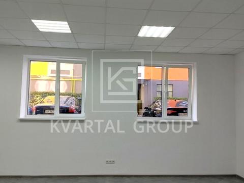 комерційна за адресою Миколи Сингаївського вул. (Ново-Оскольська), 1Д