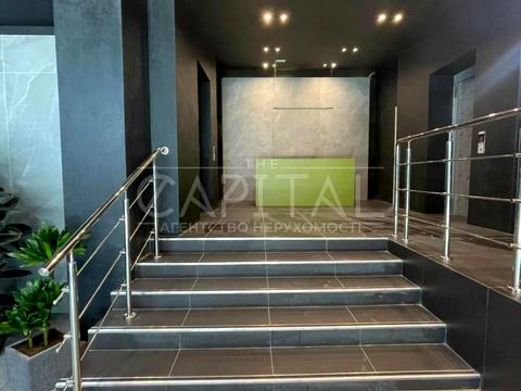 комерційна за адресою Жилянська вул., 118