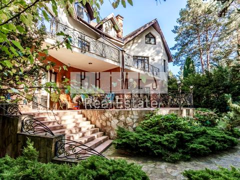 будинок за адресою Анатолія Солов'яненка вул.