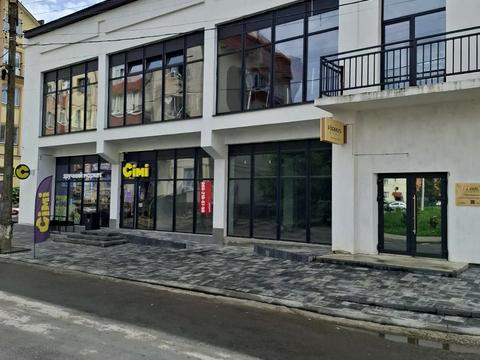комерційна за адресою Лесі Українки просп., 88Б