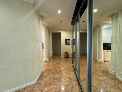 квартира за адресою Шота Руставелі вул., 20