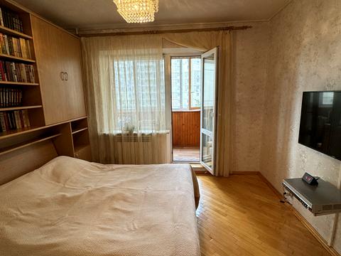 квартира за адресою Анни Ахматової вул., 6