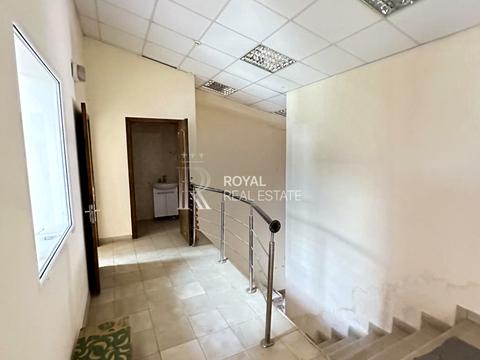 комерційна за адресою Володимирська вул., 57А