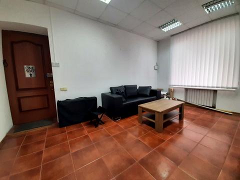 коммерческая по адресу Трёхсвятительская ул., 9