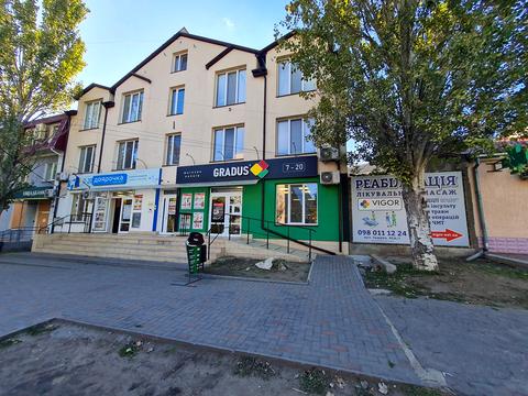 коммерческая по адресу Корабелов ул., 15