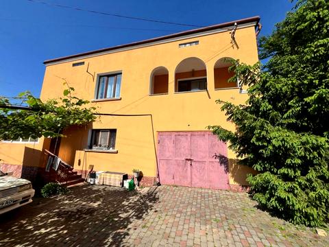 будинок за адресою с. Малечковичі, Василя Сліпака вул. (Андрія Чайковського)