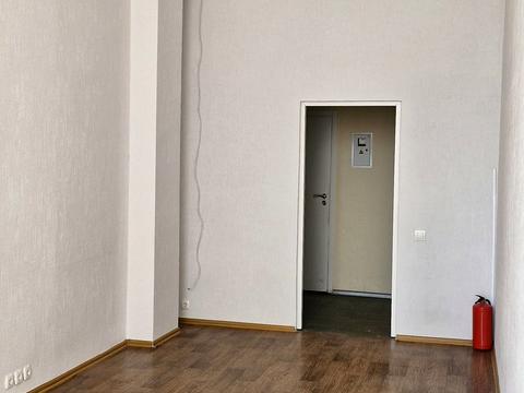 коммерческая по адресу Защитников Украины пл. (Восстания), 7/8