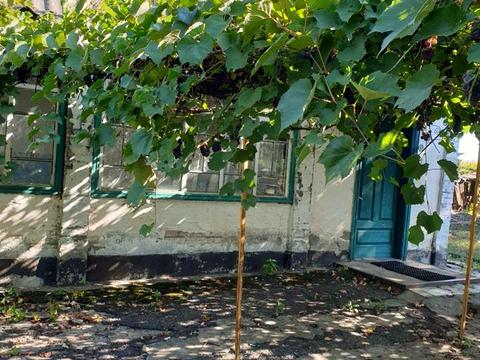 будинок за адресою с. Мале Ладижине, Мале Ладижине, 1