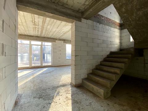 дом по адресу Институтская ул. (Артема), 10