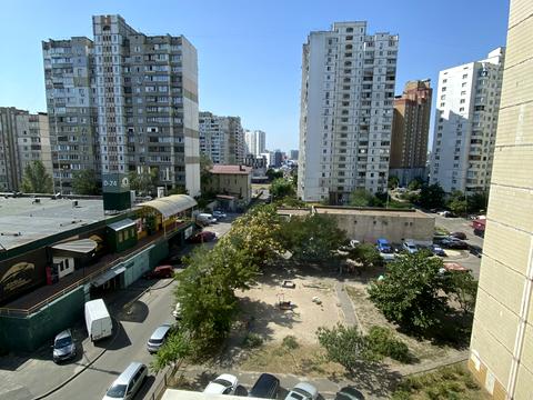 квартира за адресою Київ, Лариси Руденко вул., 3-Б
