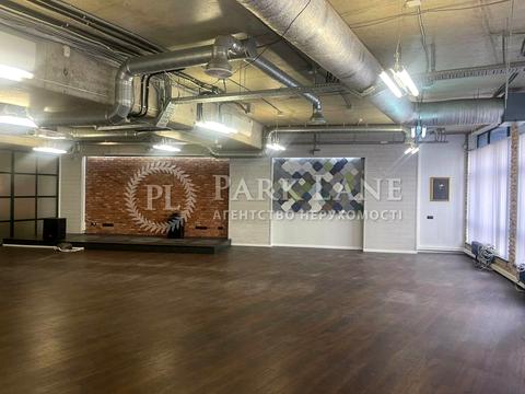 комерційна за адресою Євгена Коновальця вул. (Щорса), 12