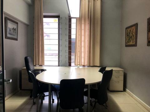 комерційна за адресою Кирилівська вул. (Фрунзе), 14/18