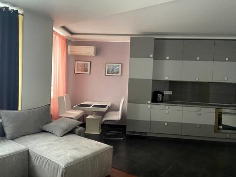 квартира по адресу Академика Глушкова просп., 9-В