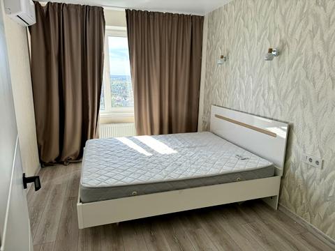 квартира за адресою Академіка Глушкова просп., 123