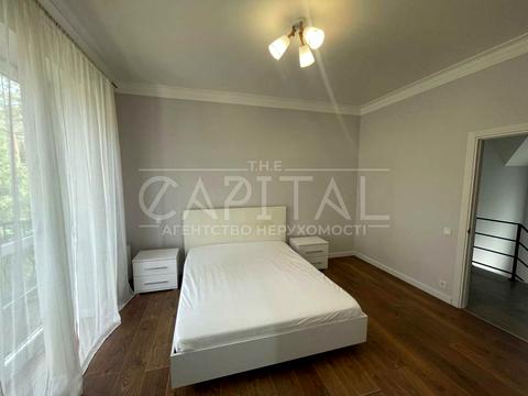 будинок за адресою смт. Козин, Козин