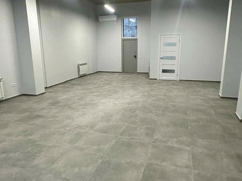 комерційна за адресою Василя Стуса вул. (), 51-53