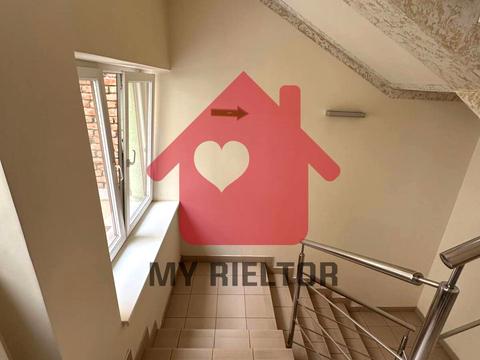 комерційна за адресою Толстого Л., 20