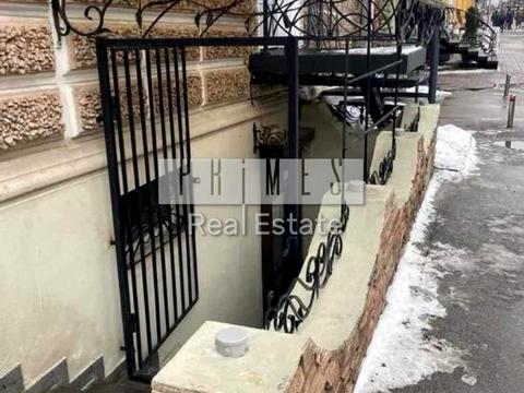 комерційна за адресою Богдана Хмельницького вул., 50