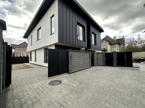 будинок за адресою Янтарна вул.