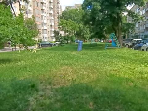 квартира за адресою Тролейбусна вул., 12