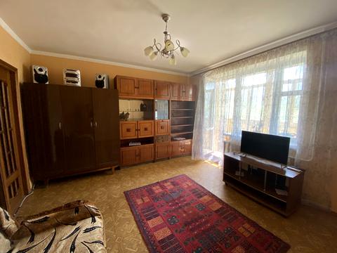 квартира за адресою Галини Петрової вул., 5