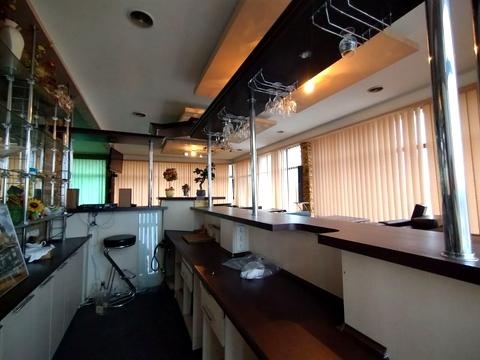 комерційна за адресою Конституційна вул., 15