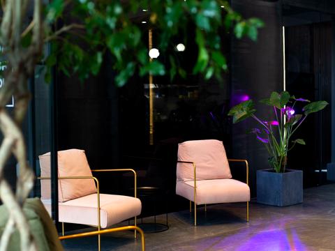 комерційна за адресою Саксаганського вул., 53/80