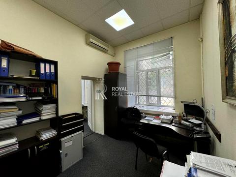 комерційна за адресою вул. Гончара Олеся, 74 А