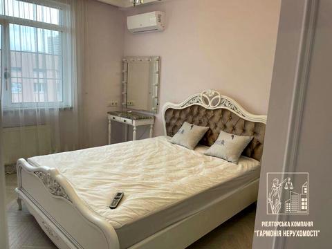 квартира за адресою Михайла Максимовича вул. (Онуфрія Трутенка), 28-Б