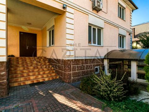дом по адресу с. Петропавловская борщаговка, вишнева