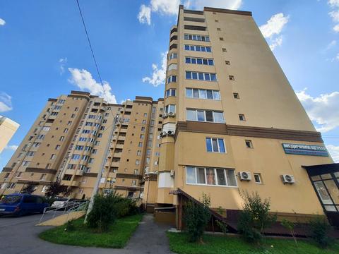 квартира за адресою Йови, 1