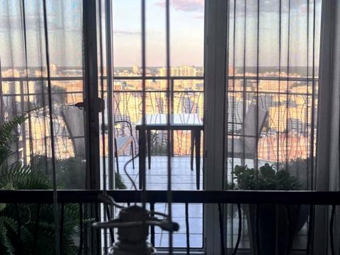 квартира за адресою Анни Ахматової вул., 13-Г