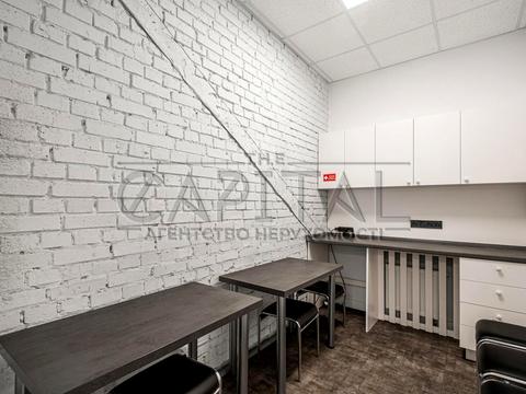 комерційна за адресою Михайла Максимовича вул. (Онуфрія Трутенка), 8